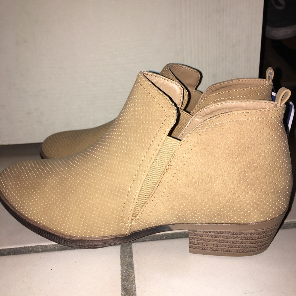 Beige Rampage Ankle boots